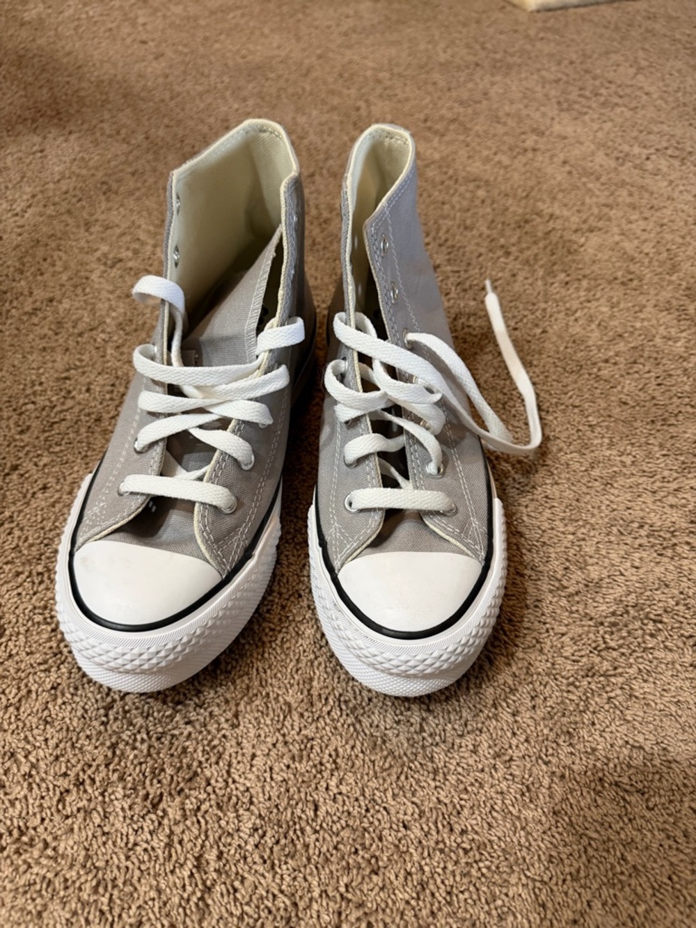 Converse Kids High-Top Sneakers in Light Gray and White